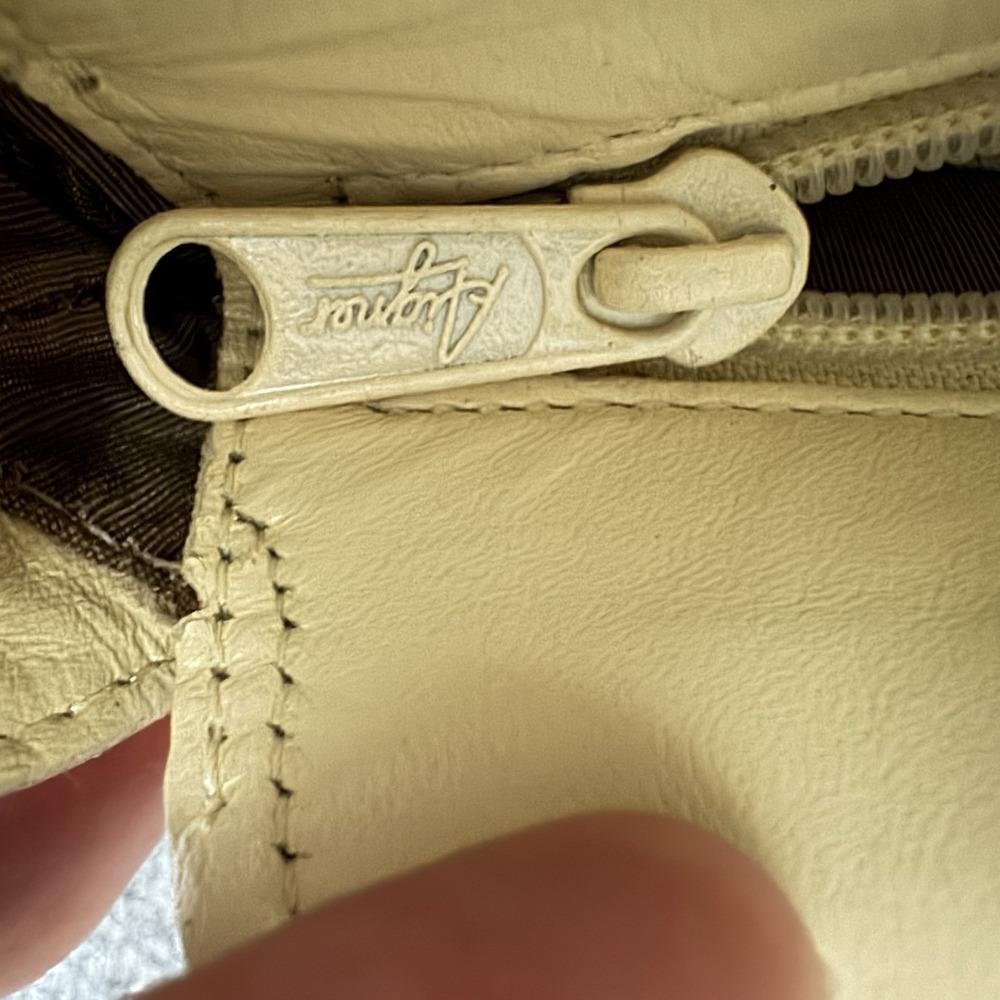 Vintage Etienne Aigner Gathered Cream Leather Shoulder Bag Purse NOS Mirror - Picture 12 of 12